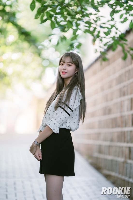 월간여신] 세상 하나도 안 차가운 얼음공주, 치어리더 안지은 ② < 월간여신 < KBL < News < 기사본문 - ROOKIE
