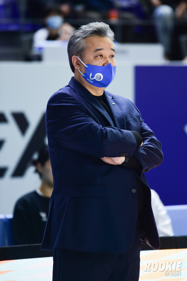 ‘아쉬운 패배’ 삼성생명 임근배 감독 “선수들 열심히 잘해줬다”