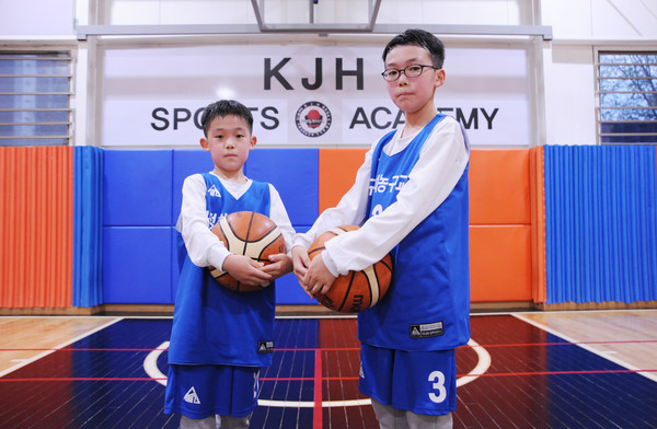 김시헌(좌), 김정헌(우) 형제