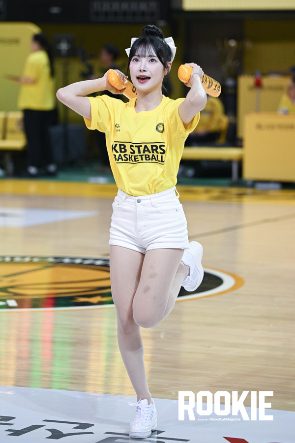[포토] 이하은 치어리더 '승리 요정은 바로 나'