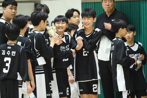 [KBL캠프] 제2의 에디 다니엘-김건하를 꿈꾼다! 유소년 농구 클럽 꿈나무... - 뉴스 썸네일 이미지